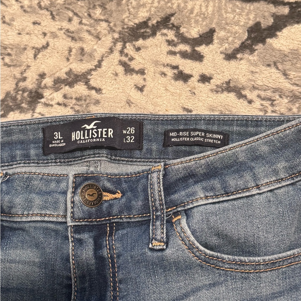 Hollister Women's Blue Jeans - Picture 4 of 4